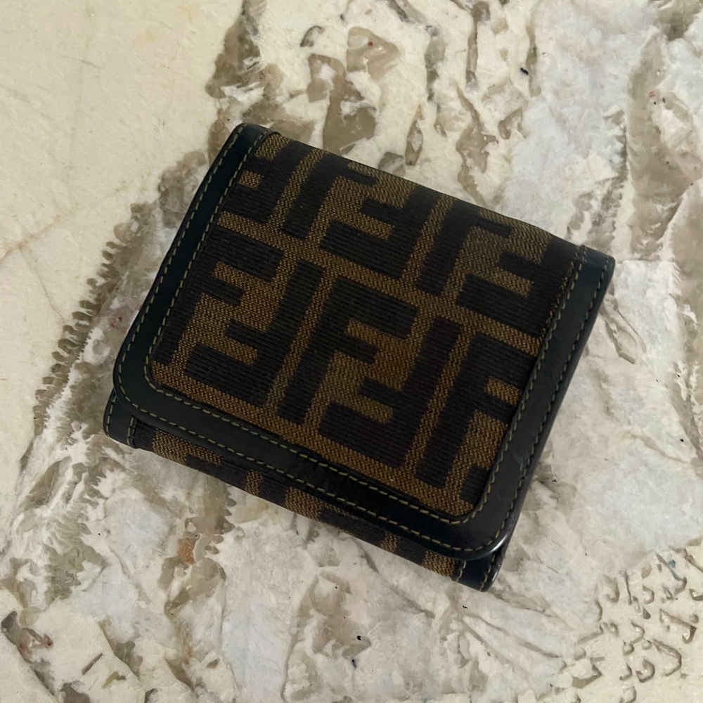 Fendi Bi-Color Wallet 🔥